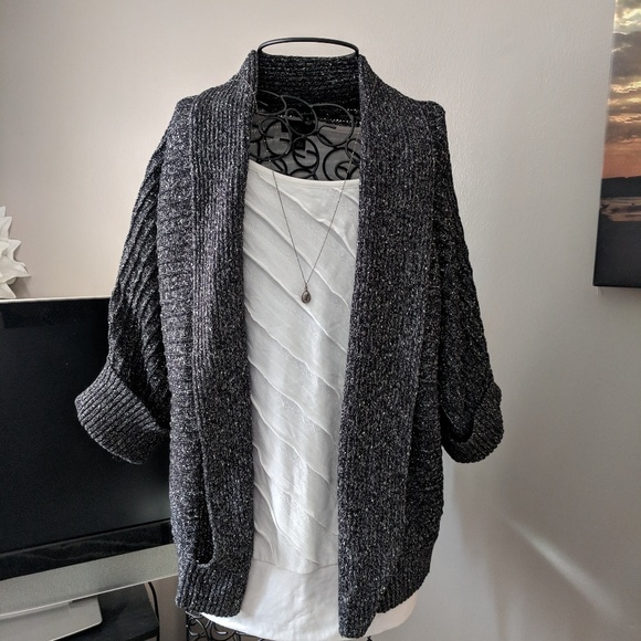 Rafaella Cardigan 🌺 - Picture 3 of 7